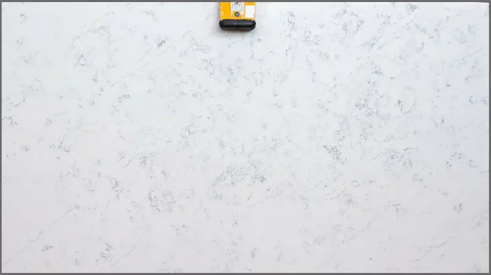 Carrara Smoky - Quartz Slab